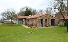 Maison de 3 chambres avec jardin clos et wifi a Mouzillon